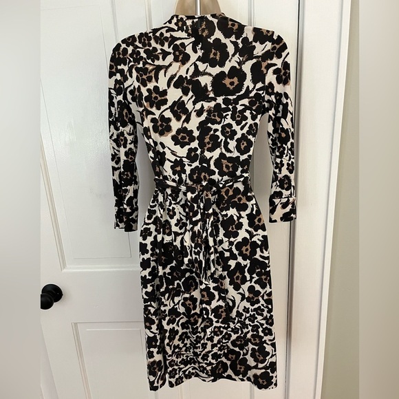 Diane Von Furstenburg 100% Silk Black Tan Cream Floral Wrap Dress Iconic 70’s - Picture 10 of 16